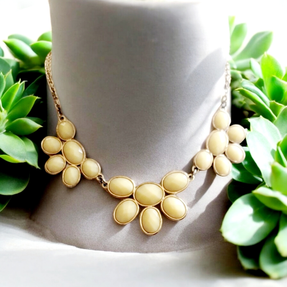 Beige Summer Statement Necklace